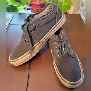 Vans Men's Atwood Low Top Sneaker size 8.5 black/gum